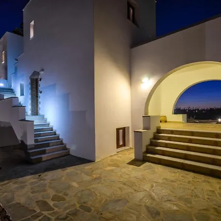 Mateus 2 * Plaka (Naxos)