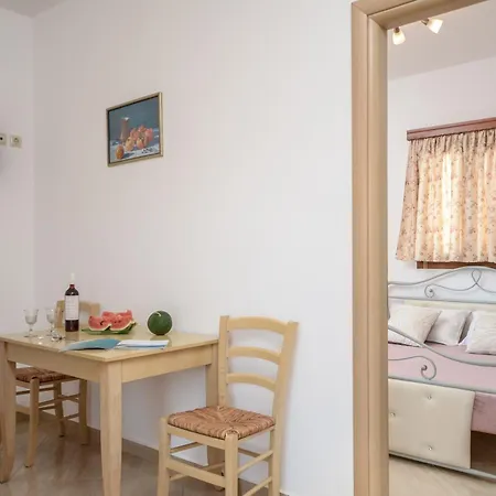 Mateus 2 Apartment Plaka (Naxos)